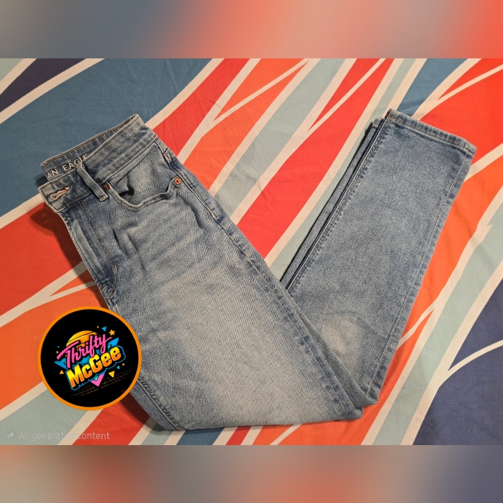 American Eagle Mom Jeans Size 2 Regular Light Wash High Rise Stretch Denim